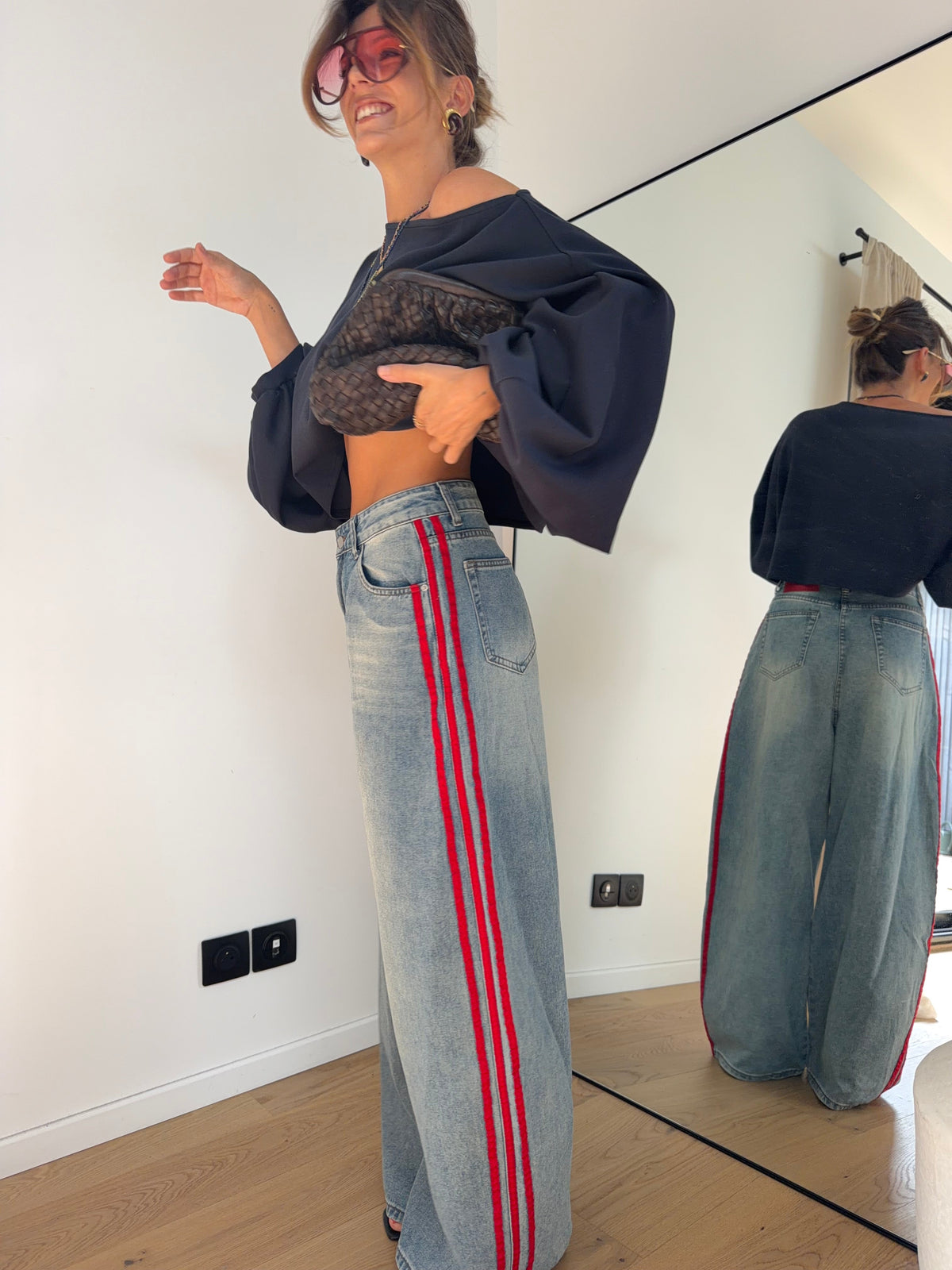 Jeans à bandes rouges